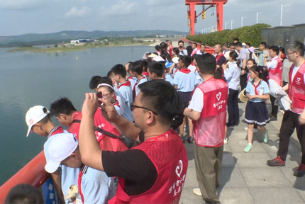 北京青年志愿者：十堰人民像守护眼睛一样守护水源
