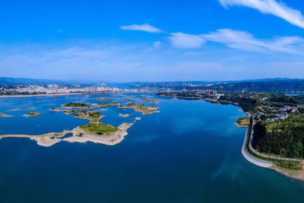  十堰两个镇入围2025镇域经济全国500强、中部100强