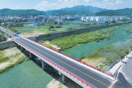建设民生桥 畅通幸福路
